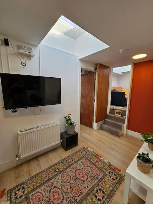 شقة West Kensington Bright Flat لندن المظهر الخارجي الصورة