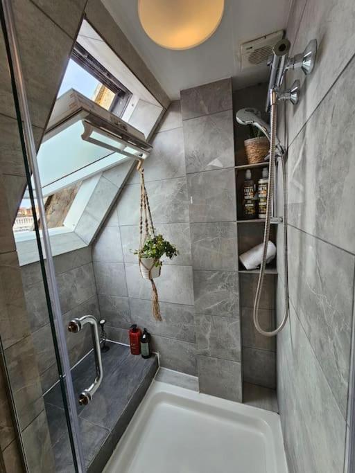 شقة West Kensington Bright Flat لندن المظهر الخارجي الصورة
