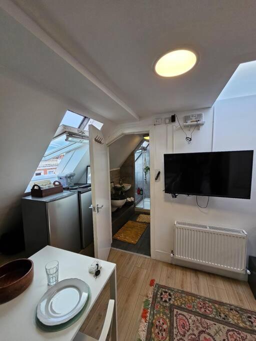 شقة West Kensington Bright Flat لندن المظهر الخارجي الصورة